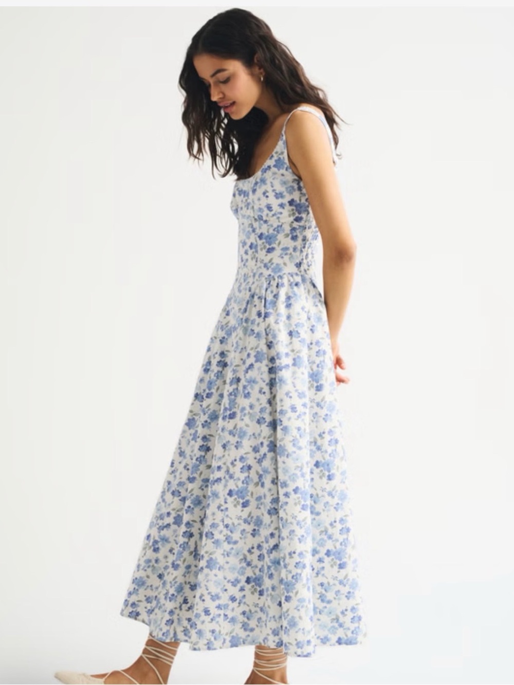 Abercrombie & Fitch White and Blue Floral Midi Dress - Picture 2 of 9